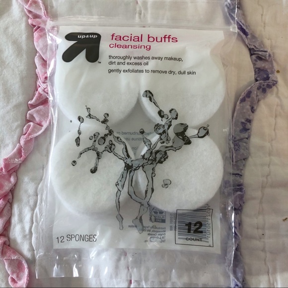 Makeup And Skincare Gift Set: Multiple Brands - Picture 2 of 7